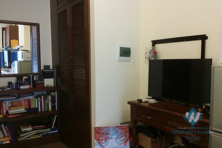 Ground floor, good quality, full of natural light studio for rent in Tay Ho